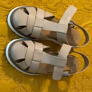 New worn once I need an 8.5 and these are an 8